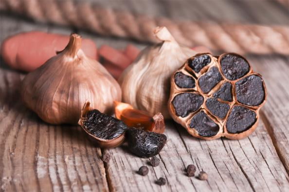 سیر سیاه تخمیر شده پرخاصیت شامل خواص آنتی اکسیدانی و انرژی‌ بخش طبیعی